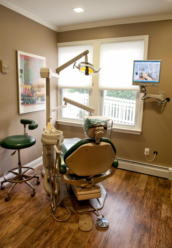 photo of an an exam room at Somerdale Family Dental
